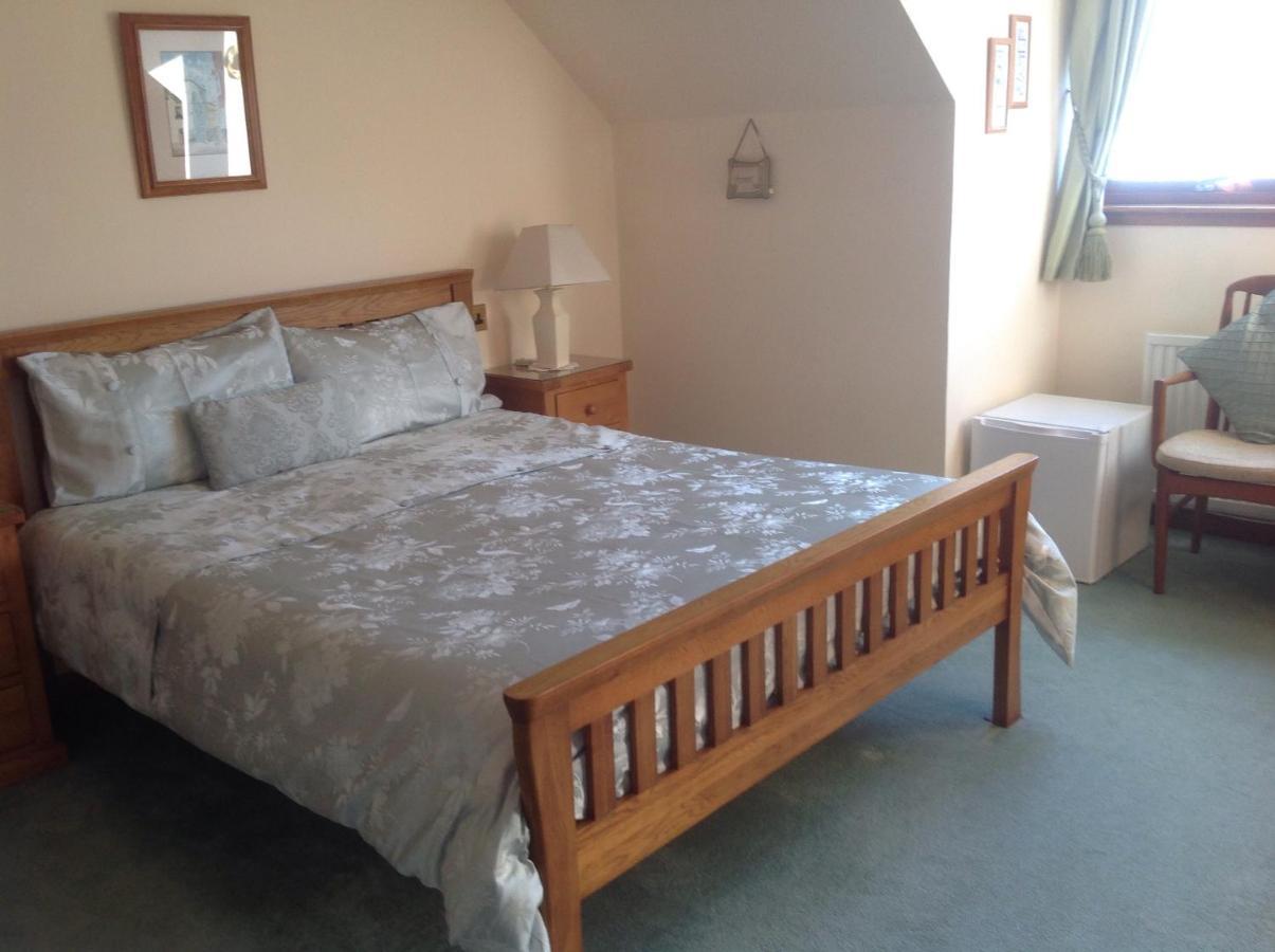 Ronaldsvoe Bed And Breakfast Fort William Exterior photo