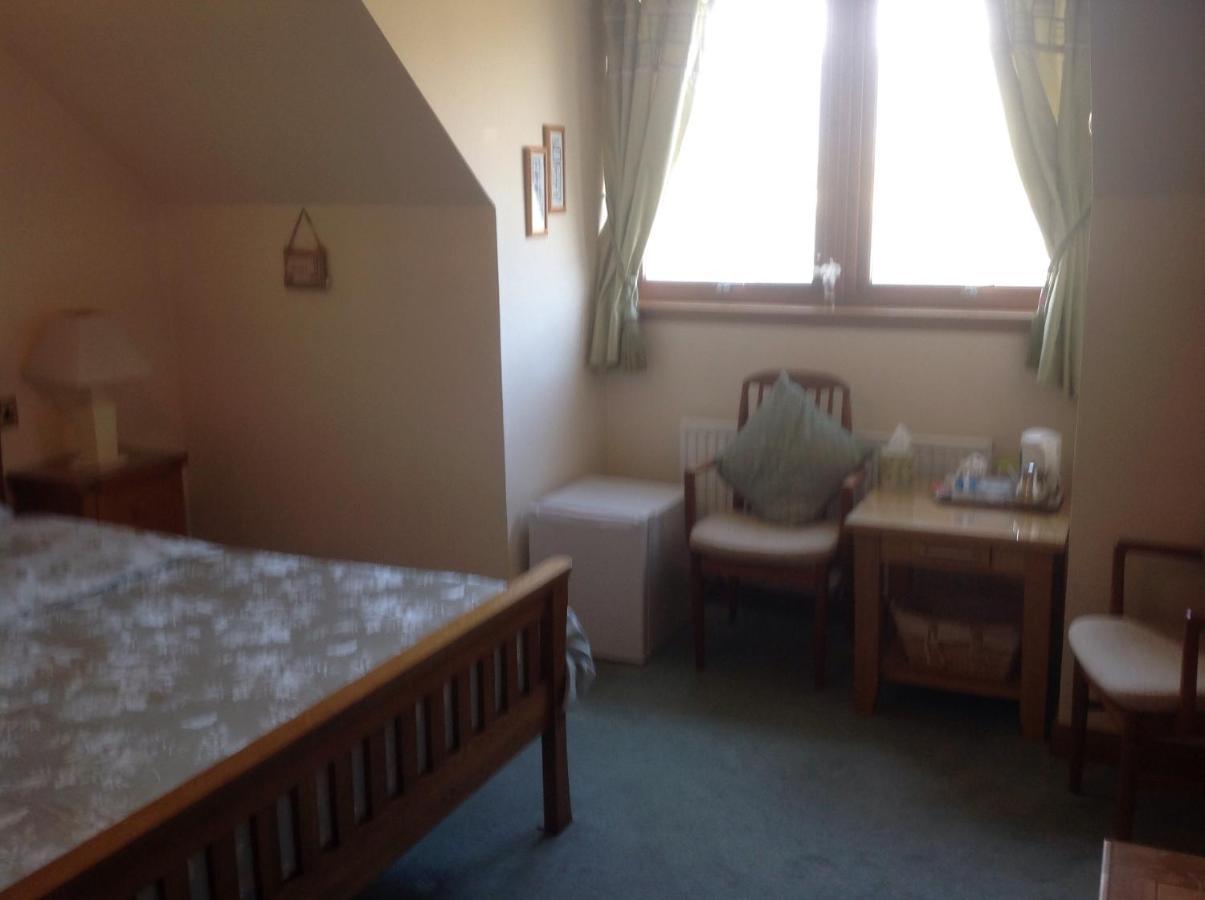 Ronaldsvoe Bed And Breakfast Fort William Exterior photo